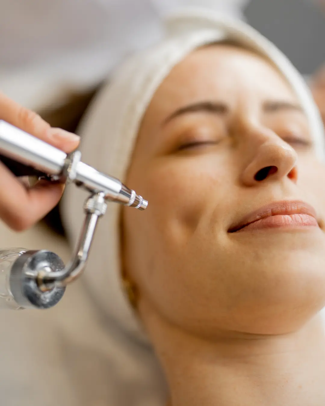 Oxygen facial infusion